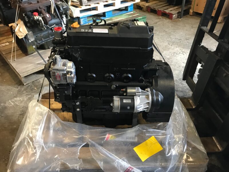 YANMAR 4TNV98 16V MECHANICAL NEW ENGINE