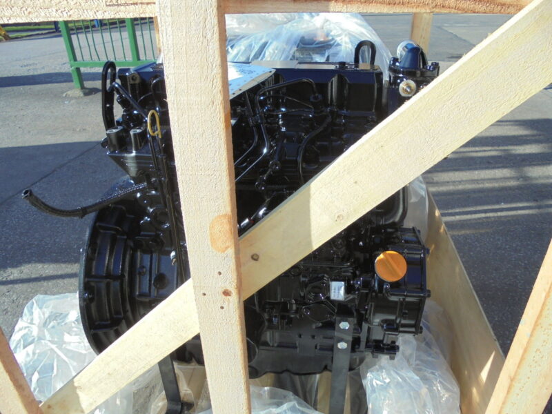 YANMAR 4TNE98 NEW ENGINE