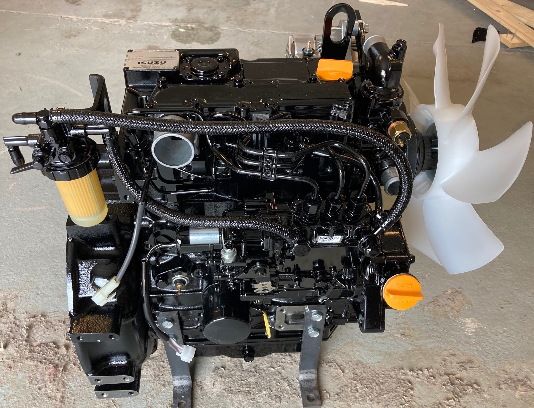 Isuzu 3cb1 / yanmar 3tnv76 engine for sale variable speed
