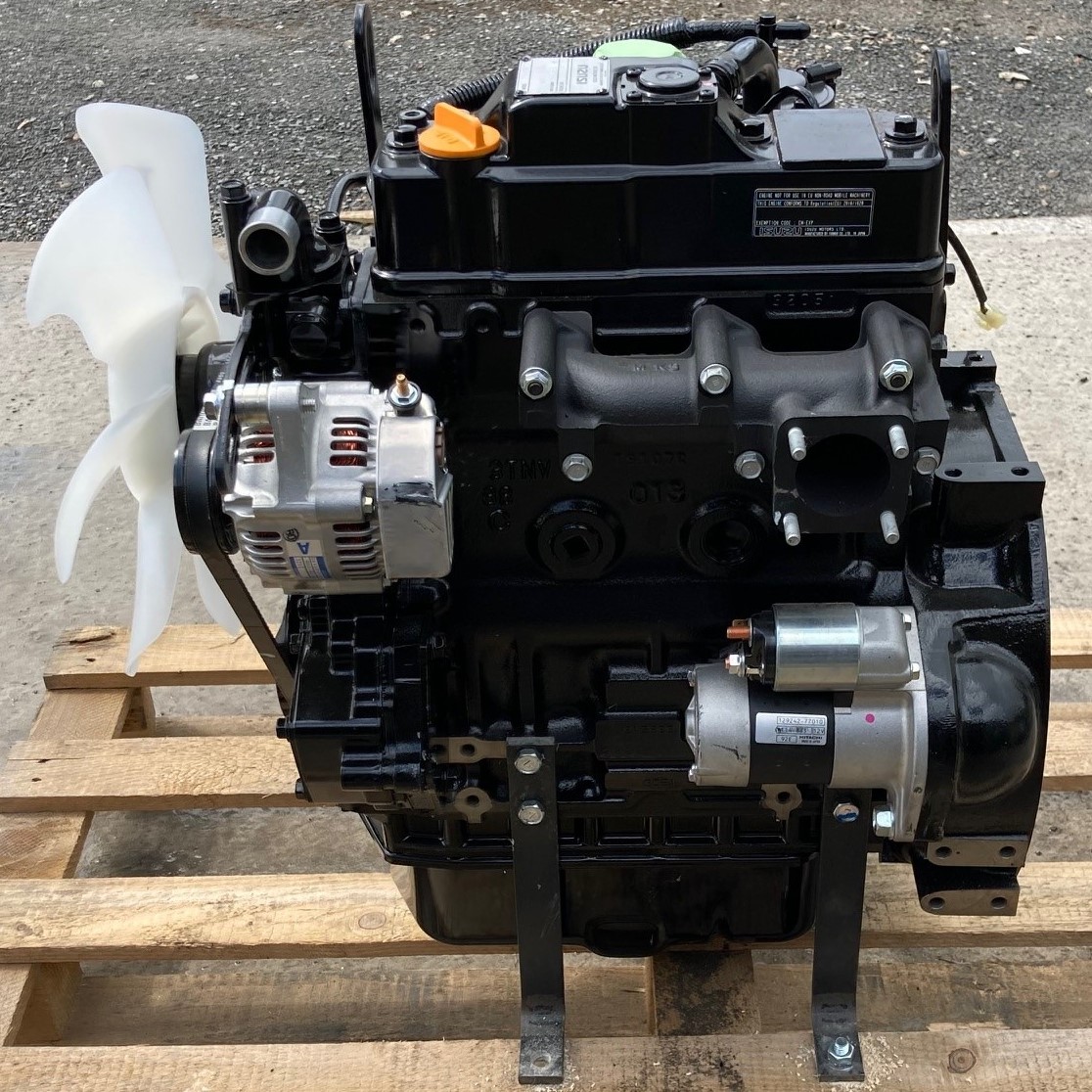 ISUZU 3CE1 / YANMAR 3TNV88 ENGINE FOR SALE WILL REPLACE A ISUZU 3CE1 / YANMAR 3TNV88 ENGINE FOR SALE WILL REPLACE A